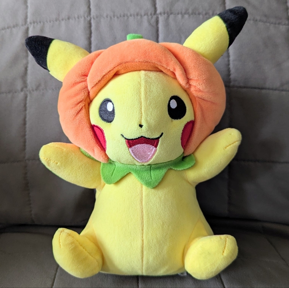 Pikachu Halloween Plush Toy with Pumpkin Hat